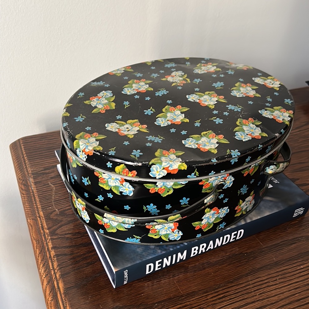 Vintage Metal Floral Sewing Tin